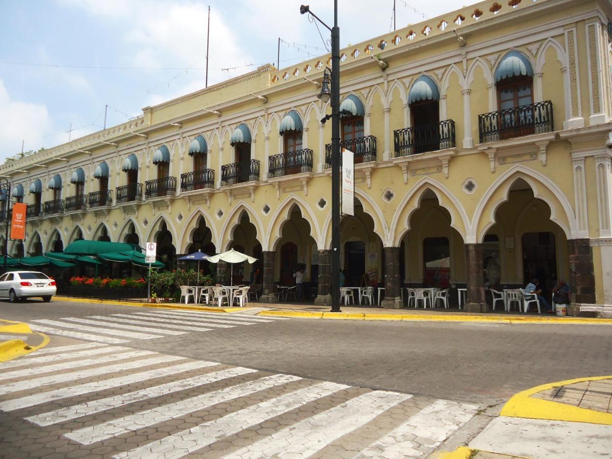 Hotel Concierge Plaza Колима Экстерьер фото