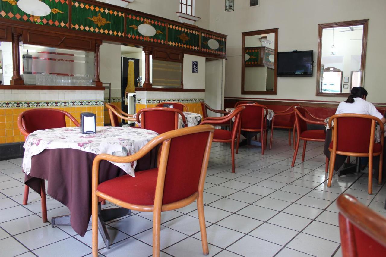 Hotel Concierge Plaza Колима Экстерьер фото