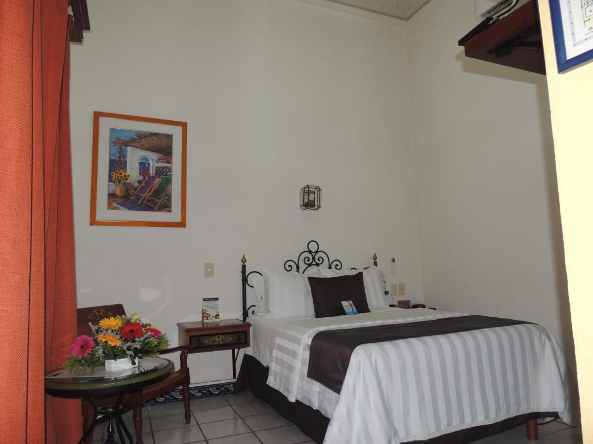 Hotel Concierge Plaza Колима Экстерьер фото